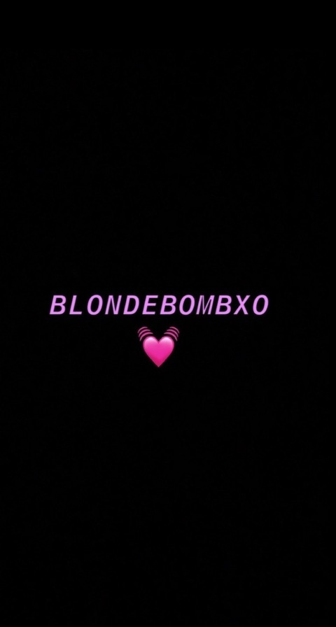 Header of blondbombxo