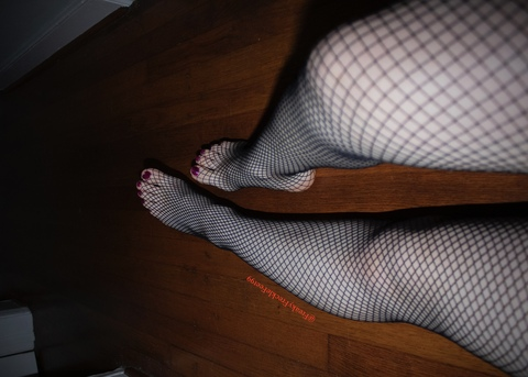 Header of freakyfrecklefeet99