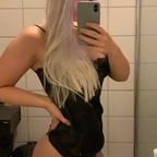 uwontregretit (Helene) OnlyFans Leaks 

 profile picture